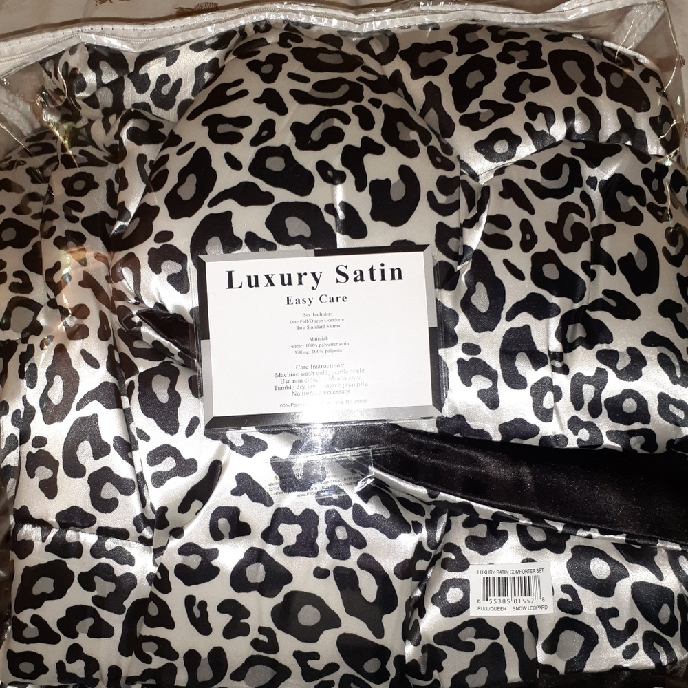 FULL/QUEEN leopard print comforter